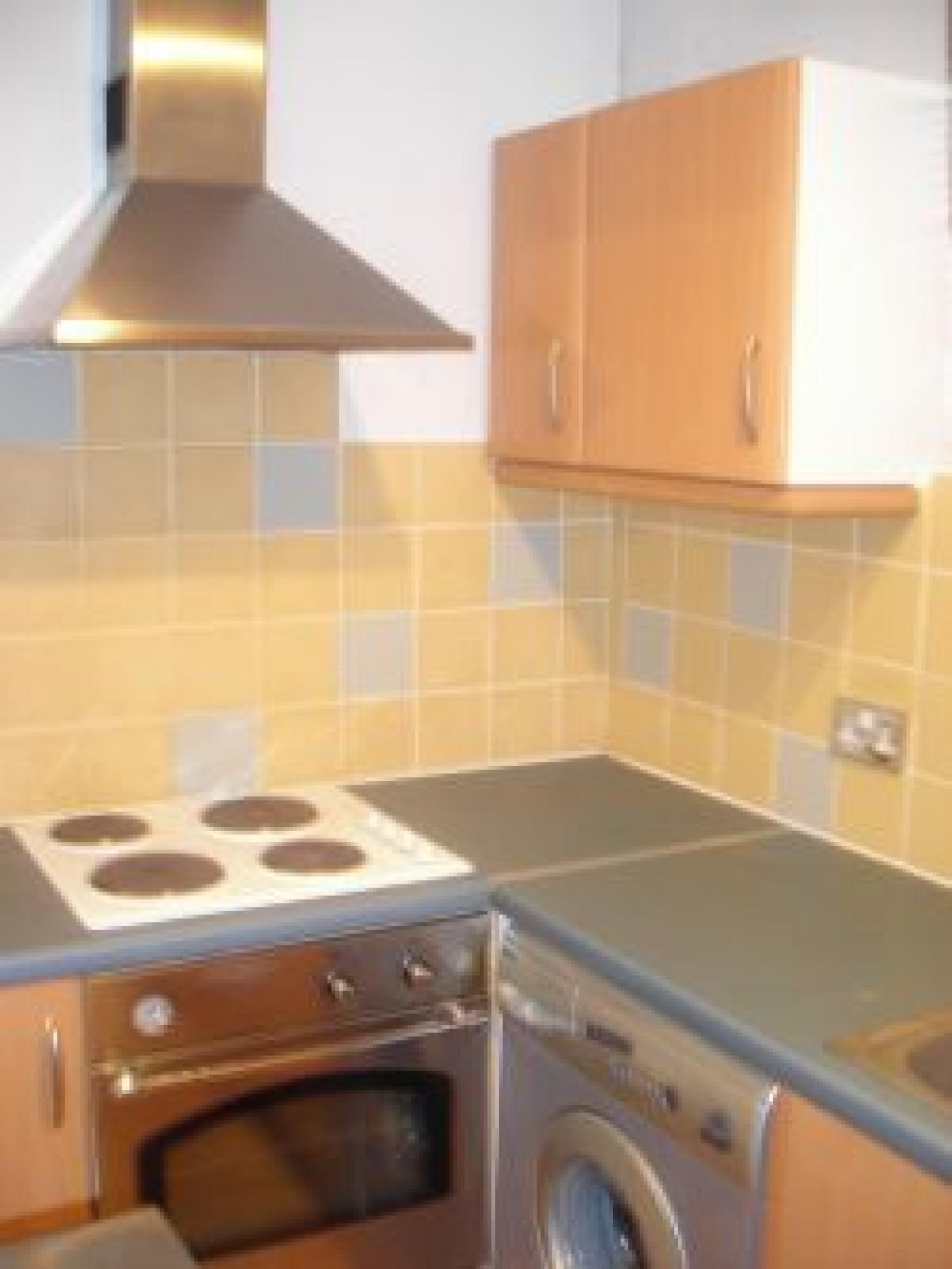 			NEW ON!, Studio Apartment, 1 bath, 1 reception Flat			 Wellesley Court, MAIDA VALE W9 W9